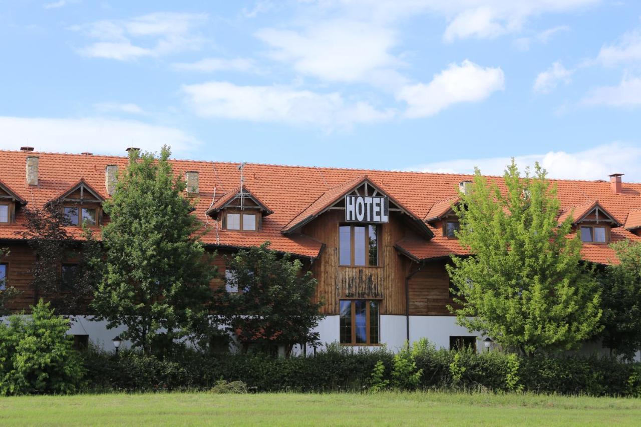 Hotel Cicha Woda Nieporęt Exterior foto